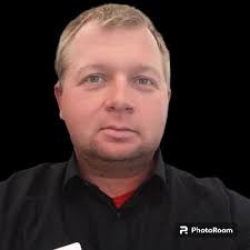 Aaron Whipple's Instagram, Twitter & Facebook