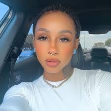 Iyanna Johnson's Instagram, Twitter & Facebook