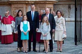 The 10 most hilarious pictures of the royal family. Free Photo Royal Family Animal Couple Family Free Download Jooinn