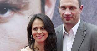 Виталий кличко — мэр киева и одна из самых неоднозначных личностей на просторах снг. Istoriya Lyubvi Vitalij Klichko Otbil Zhenu U Biznesmena Tv Ua