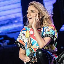 ירון ברובינסקי בתכנית אירוח מרעננת, פינות מפתיעות וראיונות לא שגרתיים. ×©×™×¨×™ ×ž×™×ž×•×Ÿ ×˜×™×™× ×××•×˜