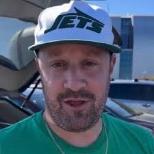 Adam Hammer (@adamhhammer)