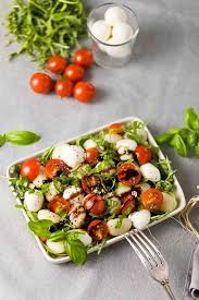 Gnocchi Salat Mediterran Mit Rucola Sommersalat Rezept Fur Heisse Tage Rezept Rezepte Einfache Gerichte Vegetarische Gerichte