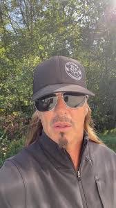 Mike Stapleton's Instagram, Twitter & Facebook