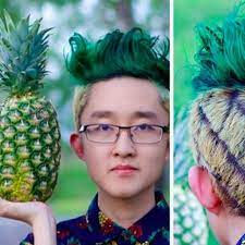 This Guy S Cousin Made His Hair Look Like A Pineapple After He Lost A Bet Pineapple Haircut Hair Looks Hair