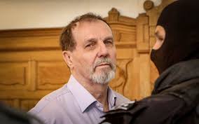 Premiér Robert Fico (Smer-SD) si vybral prezidenta Vladimira Putina, a to  aj napriek nesúhlasu väčšiny Slovákov. Uviedol to predseda Progresívneho  Slovenska (PS) Michal Šimečka v reakcii na cestu predsedu vlády do Číny