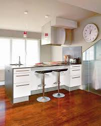 ¿necesitas menaje de cocina para tu casa? Como Decorar Cocinas Con Barra 2021 Bloghogar Com