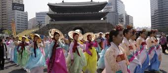 Tipping in south korea isn't customary, but there are times when a tip is welcome. Korea Culture And Tradition Interesting Family Customs Of South Korea