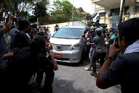 Seorang analis senior di institut studi strategis dan internasional malaysia, shahriman lockman, mengatakan ada kemungkinan bahwa mereka semua bersembunyi di kedutaan korea utara, yang membuat mereka hampir tak tersentuh. Media Korea Utara Serang Malaysia Utusan Borneo Online