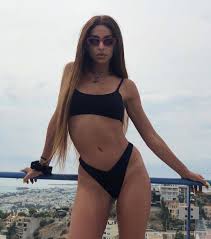 Sóma σῶμα , σώματος , τό (apparently from σῶς 'entire' (but cf. Elenh Foyreira 6 Fores Poy Forese Magio Kai Anedei3e To Swma Ths Teenqueen Gr