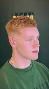 #barber #barbershop #suomi #parturi #helsinkifinland🇫🇮😍☺️ #sastamala  #sastamalannuoret #hair #hairstyle#hairtransformation #foryou #burstfade  #frenchcrop #modernmullet #karrar #viraltiktok #taperfade ...