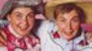 Concert Review: Topp Twins and the APO at Civic Theatre