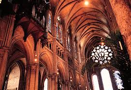 Además de chartres se puede hacer un recorrido por la ciudad vieja. La Catedral De Chartres Como Jerusalen Celeste