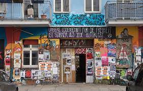 To us, this house is a place where we chose to live and fight collectively. Senat Eigentumer Von Rigaer Strasse 94 Weiter Unbekannt Berlin De