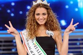 Il tutorial | video mediaset del 10 marzo 2020. Miss Italia Nel Fondo La Palomba Spezza Una Lancia A Favore Di Miss Italia E In Testa Ai Soliti Snob Fighetti Media E Tv