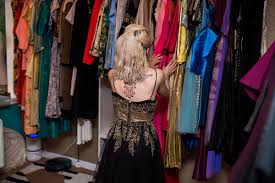 I Heart Costa Mesa Vintage And Vogue Different styles in fashion that people follow based on their individual personality, attitudes, opinions and passion.