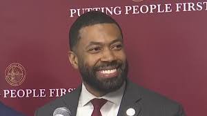 Scott Thurmond's Instagram, Twitter & Facebook