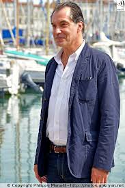 Pin En Fiction Tv De La Rochelle 2015