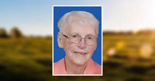 Helen Caples's Instagram, Twitter & Facebook