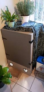 I wrapped it in aluminum foil and worked of of praxxus's growlight idea. 1st Indoor Grow In Diy 1 5 X 1 5ft Box Micro Grow Grow Journals I Love Growing Marijuana Forum By Robert Bergman
