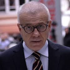 Nazım Hikmet ilk defa kaç yaşında mayolu bir kadın gördü?