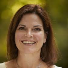 ℝ𝕠𝕤𝕖𝕨𝕠𝕠𝕕 by Sandra Strait The letter “i” can create such beautiful  patterns