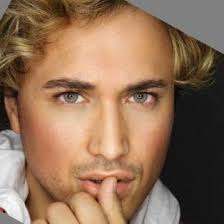 Chando Erik Luna added a new photo.