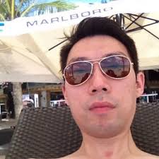 Michael Chen (@reach4dstar)