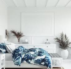 Para su decoración puedes utilizar muebles de recibidor de diseño moderno, clásico, vintage, rústico, o muebles auxiliares como zapateros, consolas, muebles con puertas y cajones de firmas como cubimobax o dugar home, cubreradiadores que cumplan además la función de mueble de recibidor, las posibilidades son tantas como desees imaginar. 5 Ideas De Decoracion De Dormitorios Matrimoniales Nexdom