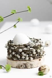 Osterkorbchen Flechten Mit Baumscheiben Zwo Ste Baumscheiben Diy Ostern Osterkorbchen