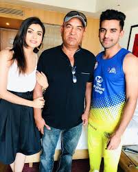 Rahul chahar is an indian cricketer who made his t20i debut against west indies on 6 august 2019. Deepak Chahar Wiki Age Height Weight Cricket Career Family Girlfriend Biography Images More