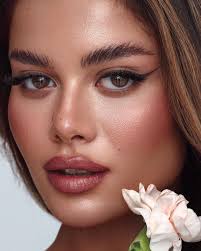 Hello spring 🌸 Photographer @alexandra.kalinicenko Model @elenakulli  Make-up @envymymakeup.byroze Hair @vanessa.hrn Retouch @retouch_ap . . . .  . #retoucher #retouch #photoediting #beautyretouch #highend #dodgeandburn  #dnb #retouching ...