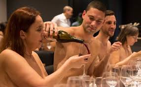 O Naturel El Primer Restaurante Nudista De Paris Cierra Sus Puertas Blog Mundo Global El Pais