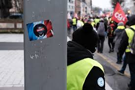 Dans le cortège, épars et isolés. Interview Un An Des Gilets Jaunes Je Ne Connais Pas D Equivalent Dans L Histoire 76actu