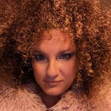 Mia Winkler's Instagram, Twitter & Facebook