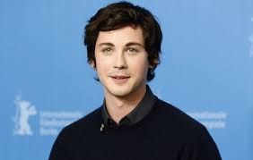 Logan was born in beverly hills, to a jewish family. Logan Lerman Bio Age Girlfriend Family Height Net Worth Facts
