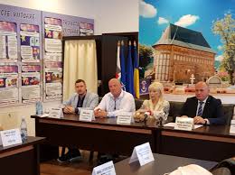 Ulterior, au mai fost declarate oficial încă 54 orașe. DelegaÅ£iile Oraselor InfrÄƒÅ£ite La Piatra NeamÅ£ De Zilele Orasului Monitorul De NeamÈ› È™i Roman