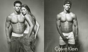 El actor de hollywood reveló la wahlberg tiene cuatro hijos con su esposa, rhea durham, y la estrella asegura que levantarse. Seite 2 Designer Kevin Carrigan Ich Will Calvin Klein Etwas Auftauen Mode Design Faz