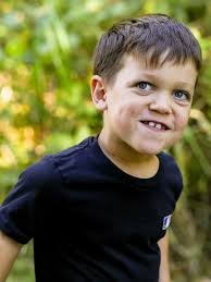 May as well just rename him Zachson 😉 the genes are strong there with  Jackson! These photos are gorgeous!