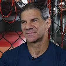 Chandra Worthy's Instagram, Twitter & Facebook