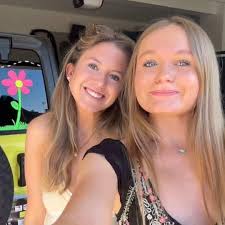 Hii!! I'm Mackenzie Matthews I'm from Katy tx and I am looking for  roommates! I am not 100% committed but I am considering Blinn team or A&M  depending