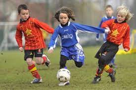 Onze brede selectie kwaliteitsvoetballen is gemaakt in sterke en aantrekkelijke kleuren. 75 Procent Van Oost Vlaamse Clubs Hoopt Dat Jeugd Kan Blijve Het Nieuwsblad Mobile