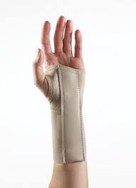 Jari kelingking, jari manis dan jari tengah pada tangan kanan juga terasa kebas dan baal. Cts Biang Keladi Ujung Jari Tangan Kesemutan Dan Baal