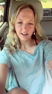 Elly Castle's Instagram, Twitter & Facebook