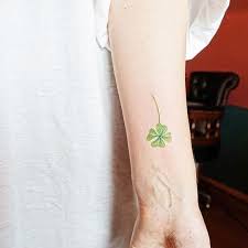 Four Leaf Clover Tattoo Ideas To Attract The Good Luck