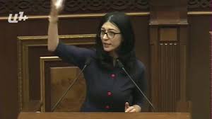 Это вы дергаете: Арпи Давоян – Геворгу Горгисяну