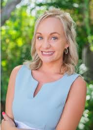 Barbara Mangone's Instagram, Twitter & Facebook