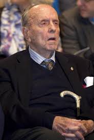 Manuel Fraga abandona la política activa