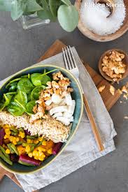 Rote Bete Susskartoffel Bowl Mit Braunem Reis Und Ziegenkase Rezept Rote Bete Nahrstoffreiche Rezepte Und Rezepte
