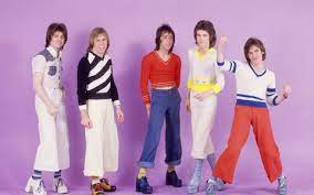 Bay city rollers — (dancing on a) saturday night 02:57. In The Bay City Rollers Les Mckeown Was A Heartthrob His Decline Was A Pop Tragedy